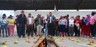 Como gesto de solidaridad y unión, se entregaron semillas de papa y maíz a cinco parroquias del cantón Guano, un acto simbólico que fortalece la identidad local y el lazo con la tierra.