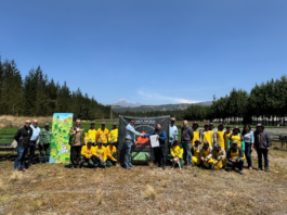 Este reconocimiento se otorga a empresas que implementan procesos responsables de manejo de recursos forestales, cumpliendo con estrictos estándares ambientales, sociales y económicos que promueven el desarrollo sostenible.