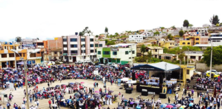 Según la tradición, un 13 de noviembre de 1695, la Virgen se apareció a un indígena llamado Juan Chacarín, quien recibió el mensaje divino de pintar su imagen y construir un templo para sus fieles.