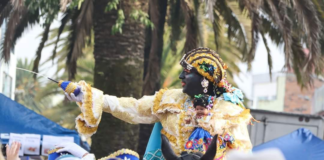 La ciudad de Latacunga se vistió de fiesta y tradición para conmemorar los 204 años de San Vicente Mártir, su patrono. La celebración principal estuvo marcada por la salida de la emblemática comparsa de la Mama Negra, un evento que combinó el colorido, la alegría y el fervor cultural que caracteriza a esta festividad.