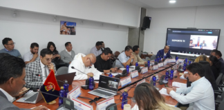 El pasado jueves 5 de diciembre, en el Salón de Sesiones "Clemente Mancheno Ormaza", la Cámara Provincial de Chimborazo celebró una sesión ordinaria en la que se aprobaron importantes iniciativas enfocadas en la gestión ambiental y el fortalecimiento de proyectos comunitarios en la provincia.┬á