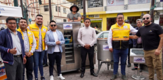 En la "Feria de la Miel 2024" del 6 de diciembre, la Prefectura de Chimborazo, a través de la Coordinación de Fomento Agropecuario, realizó la entrega de maquinaria y equipos especializados para la producción apícola, consolidando su compromiso con el desarrollo sostenible y la preservación de las abejas en la provincia.┬á