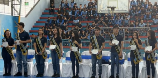 En un acto solemne, la Unidad Educativa San Vicente Ferrer, conocida como el Colegio Vicentino, realizó la posesión de su nuevo consejo estudiantil, conformado por un equipo de jóvenes comprometidos con la comunidad educativa. Las dignidades recayeron en Kimberly Zúñiga como presidenta; Enoc Ortiz, vicepresidente; Belinda Espinoza, coordinadora; Cristhel Lescano, secretaria; Ana Silva, tesorera, y Jonatán Ramos, Andrea Castro y Josué León, vocales.