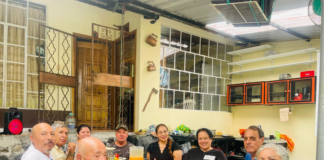 Un ambiente de confraternidad y admiración mutua se vivió el pasado fin de semana en la finca KasandreÔÇÖs, propiedad de la familia Piedra Lascano, donde escritores pertenecientes a los Talleres Literarios de Pastaza participaron en un recital poético y una emotiva reunión.