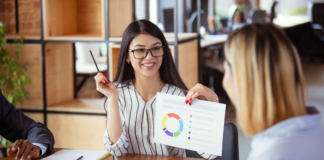 La evaluación del desempeño suele percibirse como un trámite administrativo o, en algunos casos, como una fuente de estrés para los colaboradores y líderes.
