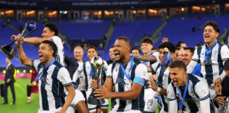 El Pachuca de México se enfrenta al poderoso Real Madrid en la gran final de la Copa Intercontinental 2024. Dos jugadores ecuatorianos, Andrés Micolta y ├üngel Mena, estarán presentes en esta cita histórica, representando a los Tuzos ante el gigante europeo.