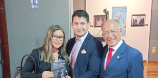 El 10 de enero de 2025, en las instalaciones de la Casa de la Cultura Núcleo de Chimborazo, se llevó a cabo el lanzamiento del libro Entre Smartphones y Política de Juan Stalin Cantos Suquillo.
