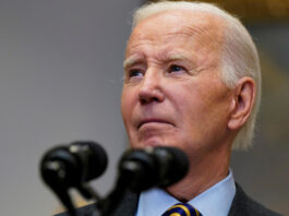 El gobierno de Joe Biden anunció su intención de eliminar a Cuba de la lista de Estados patrocinadores del terrorismo, una designación que afecta la economía de la isla debido a las sanciones que impone.