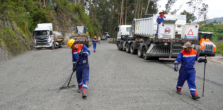 El 14 de febrero de 2025, la Prefectura de Chimborazo, a través de su dirección general de conectividad vial, ha concluido los trabajos de doble tratamiento superficial bituminoso en la vía que conecta a la comunidad El Guzo, en la parroquia cabecera del cantón Penipe.