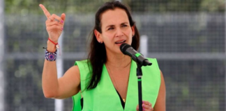 PAÍS. ÔÇô Inés Manzano, ministra de Energía y Minas, confirmó este martes 25 de febrero de 2025 que el Gobierno Nacional extenderá la compensación por los cortes de energía eléctrica hasta marzo de 2025.