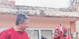 El feriado de Carnaval en Chambo, cantón de la provincia de Chimborazo, terminó de manera trágica con el asesinato de Víctor Alfonso Loza, un ciudadano de 40 años conocido en la comunidad como el “Profe Alfonso”.