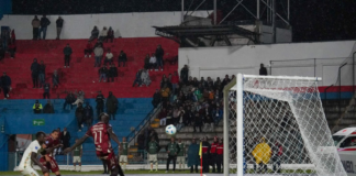 El equipo tungurahuense que de momento hace de local en Riobamba, venció 2-1 a Orense en el estadio Olímpico Fernando Guerrero este 5 de marzo por la Copa Sudamericana y aseguró su presencia entre los 32 clubes que disputarán el certamen continental.