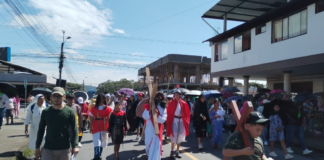 La fe católica, profundamente enraizada en la cultura de los pueblos del Ecuador, se manifiesta con fervor durante la Semana Santa, también conocida como la Semana Mayor.