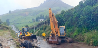 Este 28 de abril, la provincia de Bolívar recibió una excelente noticia: la vía Salinas ÔÇô Cuatro Esquinas fue oficialmente habilitada, tras intensos trabajos de remoción y rehabilitación realizados en el marco de la "Minga Institucional", impulsada por el Gobierno Provincial.