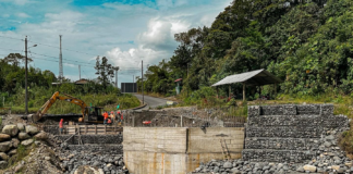 El proyecto de construcción del puente sobre el río Tigre, en el cantón Mera, avanza con pasos firmes y sostenidos. Según el último informe técnico, la obra registra un progreso físico del 72%, consolidándose como una infraestructura estratégica para el desarrollo de la conectividad vial, el impulso productivo y el fortalecimiento del turismo local.