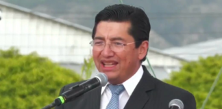 El caso “Los Altares” ha puesto en entredicho la institucionalidad del Municipio, tras la vinculación penal del alcalde John Vinueza y del exgerente del Mercado Mayorista, Lenín Fuentes, por presunta asociación ilícita.