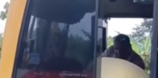 Un asalto armado a una unidad de transporte interprovincial de la cooperativa La Flota Bolívar terminó en tragedia la tarde de este martes 8 de abril, dejando al menos tres personas fallecidas, entre ellas el conductor del bus.
