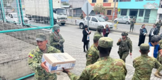 El 8 de abril, los paquetes electorales para la segunda vuelta llegaron a Riobamba bajo un riguroso resguardo de las Fuerzas Armadas.