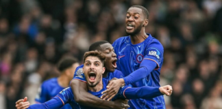 En la Fecha 34 de la Premier League, los ÔÇÿBluesÔÇÖ lograron una trabajada victoria 1-0 frente al Everton en Stamford Bridge, un resultado que los mantiene en la pelea por los puestos de privilegio.