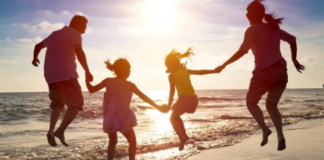 El feriado de Semana Santa es una de las épocas más esperadas en Ecuador, donde miles de personas aprovechan para viajar, participar en actividades religiosas y explorar nuevos destinos.