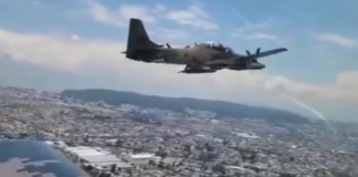 La Fuerza Aérea Ecuatoriana desplegó aeronaves Super Tucano para realizar patrullajes, controles y vigilancia en las provincias de Guayas y Manabí, este sábado 19 de abril de 2025.