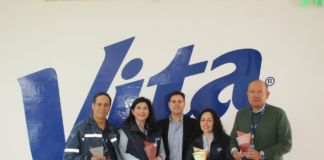 El 9 de mayo del presente año, Vita Alimentos conmemoró con orgullo 65 años de operación en Ecuador. Fundada en 1960 como la primera planta pasteurizadora de leche del país, con el respaldo del Municipio de Quito de esa época, la UNICEF, la fundación Cornelio Polit y 57 ganaderos, su misión inicial se enfocó mejorar la alimentación de la población y reducir los problemas de salud pública derivados del consumo de leche cruda.