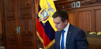 En un gesto poco común, el presidente de la República, Daniel Noboa, concedió la nacionalidad ecuatoriana a dos ciudadanos extranjeros que han dejado una huella significativa en el país, tanto en el deporte como en la medicina. La decisión se oficializó el 23 de mayo, a través de los Decretos Ejecutivos 645 y 646, firmados a tan solo un día de su nueva posesión presidencial.