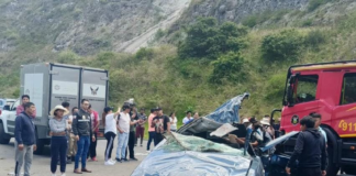 El último día del feriado por el Día del Trabajador terminó en tragedia en Ambato. La jornada del 4 de mayo estuvo marcada por dos accidentes de tránsito que dejaron como saldo dos personas fallecidas y cinco heridas, según informes de las autoridades locales.