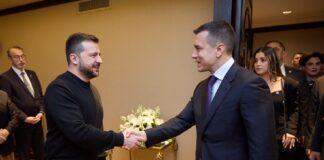 El presidente de Ucrania, Volodímir Zelenski, sostuvo una conversación con su homólogo ecuatoriano, Daniel Noboa, en la que lo felicitó por su reciente reelección y expresó su interés en fortalecer las relaciones bilaterales entre ambos países, incluyendo la posibilidad de avanzar hacia un acuerdo de libre comercio.