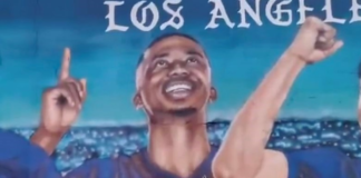 El club parisino se apodera del espacio urbano de Los ├üngeles, Estados Unidos, con un mural que celebra su temporada histórica y rinde homenaje a sus figuras, incluido el ecuatoriano Willian Pacho. Es una estrategia que va más allá de lo deportivo y apunta a una conquista cultural del mercado estadounidense.