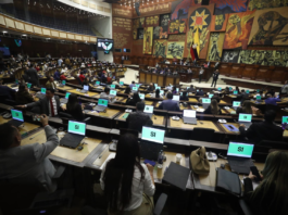 El 7 de junio, la Asamblea Nacional aprobó, con 84 votos a favor y 46 en contra, la Ley de Solidaridad Nacional. Esta normativa, impulsada con carácter de urgencia por el Ejecutivo, tiene como objetivo abordar de manera integral las profundas consecuencias del conflicto armado interno y la expansión de las economías criminales asociadas a él.