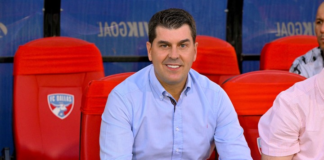 El fútbol no concede tregua, y en Barcelona Sporting Club los ciclos parecen correr. ┬áLos focos vuelven al campeonato local, con interrogantes en el entorno del ídolo del Astillero. ┬┐Por qué Miguel Parrales no jugará en la reanudación? ┬┐Y qué pasará con Segundo Castillo? Los ecos de una gestión cuestionada no dejan de sonar.