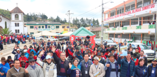 La Prefectura de Bolívar, en conjunto con instituciones locales, nacionales e internacionales, presentó oficialmente el “Plan Técnico de Manejo del ├ürea de Protección Hídrica” en la parroquia Simiatug, cantón Guaranda. Este plan es un paso clave para la conservación y gestión sostenible de las fuentes de agua en la región.
