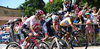 En una Etapa 20 con olor a sentencia, la esperanza del ecuatoriano por vestir nuevamente la maglia rosa se esfumó en las rampas de Sestri├¿re, donde el británico Simon Yates firmó por completo el podio y relegó al carchense a conformarse con el tercer lugar.