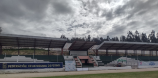 La administración municipal de Guano, liderada por el alcalde Oswaldo Estrada Avilés, ha puesto en marcha una estrategia de reactivación económica local a través del deporte, específicamente el fútbol, movilizando a clubes, autoridades y comunidad en torno al torneo provincial de Segunda Categoría.