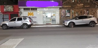 La tarde del 8 de julio, aproximadamente a las 16h30, el cantón de Cevallos, fue escenario de un asalto que ha dejado a la comunidad local en estado de alerta. Un grupo de delincuentes irrumpió en una Cooperativa de Ahorro y Crédito y logró sustraer alrededor de 6.000 dólares en efectivo, sin que hasta el momento se reporten víctimas fatales o personas gravemente heridas.