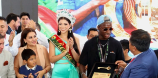 Santo Domingo de los Tsáchilas se volcó a las calles para recibir a Moisés Caicedo, su hijo, que tras consagrarse campeón del mundo con el Chelsea en el Mundial de Clubes de la FIFA, regresó al país para reencontrarse con su tierra y su gente.