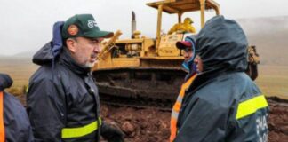 Un deslizamiento ocurrido el 9 de julio en el páramo del Antisana ha provocado la ruptura de unos 350ÔÇ»m de tubería en la línea de conducción del sistema MicaÔÇôQuito Sur, lo que dejó sin agua potable a seis parroquias del sur de Quito (La Argelia, Quitumbe, Turubamba, Guamaní, La Ecuatoriana y Chillogallo), afectando a alrededor de 400ÔÇ»000 personas .