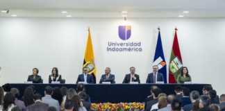 La Universidad Tecnológica Indoamérica celebró su cuadragésimo aniversario de vida institucional, en un acto conmemorativo que tuvo lugar en el auditorio del Campus Manuela Sáenz, en la ciudad de Ambato.