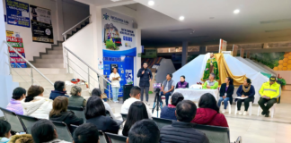 En el barrio San Pedro, del cantón Guano, se desarrolló una asamblea comunitaria en la que moradores y representantes del ECU 911 socializaron el modelo de gestión de esta institución y los beneficios de la interoperabilidad tecnológica aplicada a la seguridad ciudadana.
