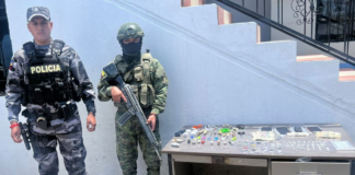 Operativo en el CPL Bolívar decomisa armas blancas, drogas y celulares
