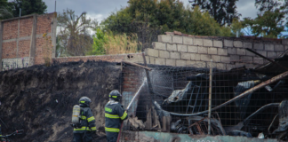 El 29 de agosto, la rutina en Riobamba se vio interrumpida por una emergencia que puso en alerta a las autoridades. Desde la intersección de las calles Saint Amand Montrond y avenida Pedro Vicente Maldonado, una llamada a la Línea ├Ünica para Emergencias 9-1-1 reportó un incendio estructural que rápidamente activó la respuesta de los organismos de socorro.