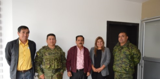 En un acto protocolario de alto valor institucional, el alcalde del cantón San Miguel de Bolívar, Vinicio Coloma Romero, recibió la visita del Teniente Coronel de Estado Mayor John Alcides Jimbo Córdova, comandante del Grupo de Artillería Autopropulsado N.┬║ 11, Maximiliano Rodríguez Loaiza. La reunión contó además con la presencia de los concejales Silvia Verdezoto y Hermilton Galeas.