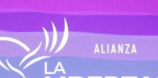 El presidente argentino Javier Milei sufrió el domingo 7 de septiembre de 2025 una contundente derrota en las elecciones legislativas provinciales de Buenos Aires. Su partido, La Libertad Avanza (LLA), obtuvo solo el 33,7% de los votos frente al 47,2% alcanzado por la coalición opositora Fuerza Patria, liderada por el gobernador Axel Kicillof y figuras del kirchnerismo como Cristina Fernández de Kirchner y Sergio Massa.
