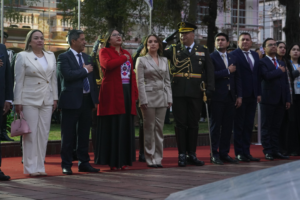 Con motivo del Día de la República, los asambleístas del país se reunieron este jueves 11 de septiembre, en la Cuna de la Nación para desarrollar una sesión plenaria con civismo, simbolismo y un repaso a la memoria colectiva.