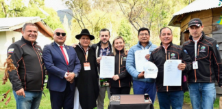 El Geoparque Mundial de la UNESCO K├╝tralkura, en Chile, y el Geoparque Mundial de la UNESCO Volcán Tungurahua, en Ecuador, oficializaron un convenio de hermanamiento con una vigencia de cinco años. El acuerdo busca consolidar la cooperación técnica, la investigación científica y el intercambio de experiencias en beneficio de las comunidades que habitan en estos territorios volcánicos.