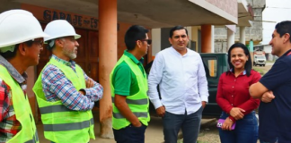 La Prefectura de Bolívar, a través de la Coordinación General y el equipo técnico de Vialidad, dio inicio oficial a las operaciones para el asfaltado de la vía Caluma ÔÇô Piedra Redonda, un tramo estratégico de 7 kilómetros que contará con una capa de asfalto de 3 pulgadas de espesor, garantizando mayor durabilidad y seguridad para los usuarios.