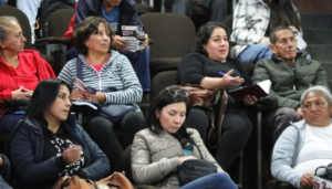 Productores locales recibieron formación sobre requisitos aduaneros, etiquetado y procesos de exportación en el marco del convenio entre la Cámara de Comercio EcuadorÔÇôShanghai China y la Prefectura de Chimborazo.