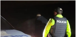 La Policía Nacional frustró un posible asalto en el mirador turístico de Guano. El detenido, de 29 años, tenía en su poder un arma blanca, pasamontañas y guantes. Se investiga su participación en otros ataques similares.