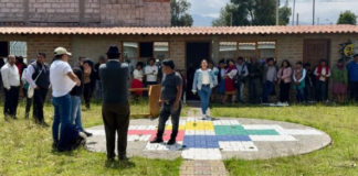 Tras la convocatoria de la Conaie al paro nacional indefinido en Ecuador,┬álas diferentes organizaciones indígenas se reúnen desde este 19 de septiembre en sus territorios para analizar sus acciones, mientras a nivel nacional las vías se mantienen habilitadas.┬á